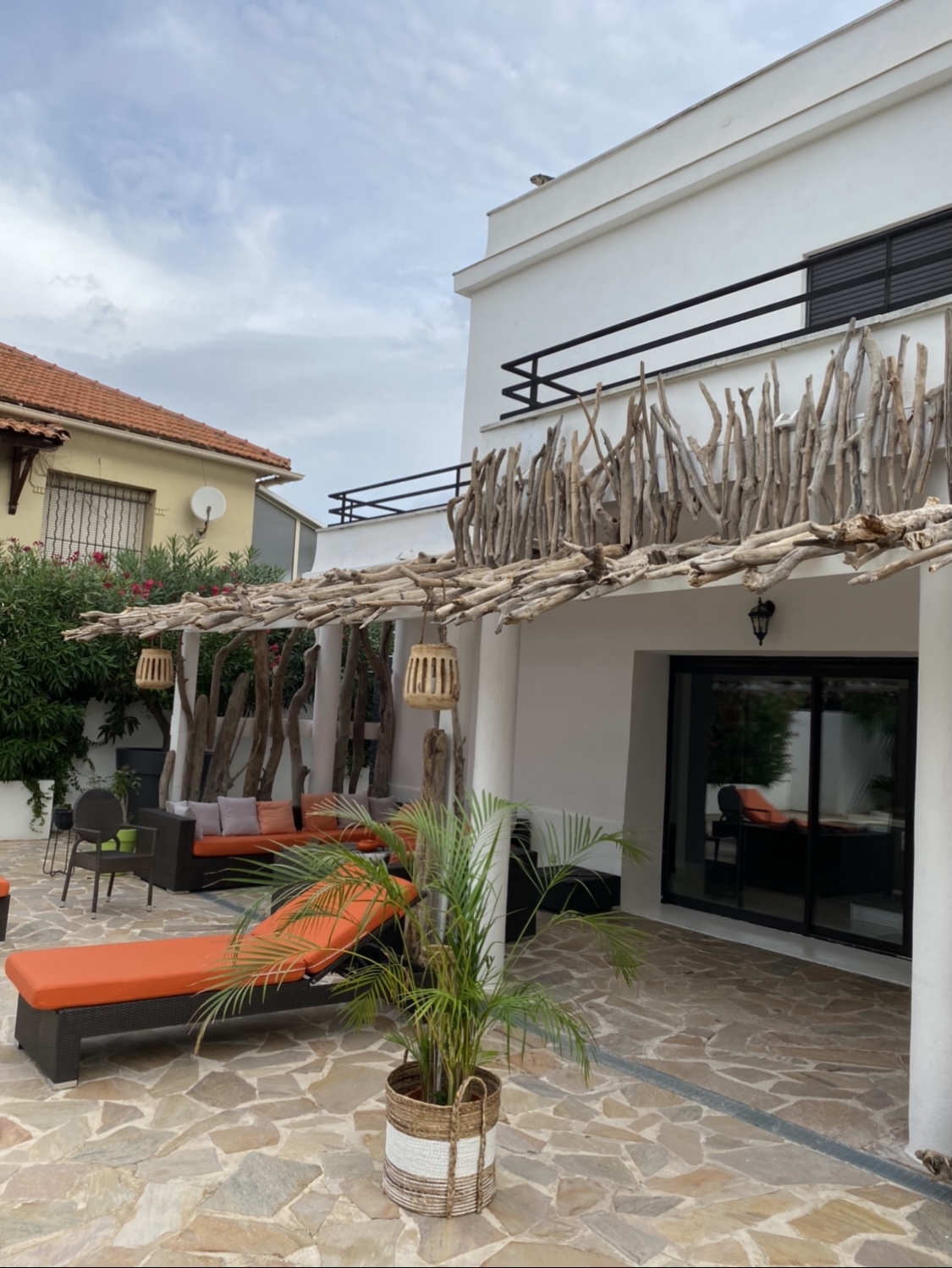 Réalisation dun haut vent de terrasse - Aux Bois Flottés