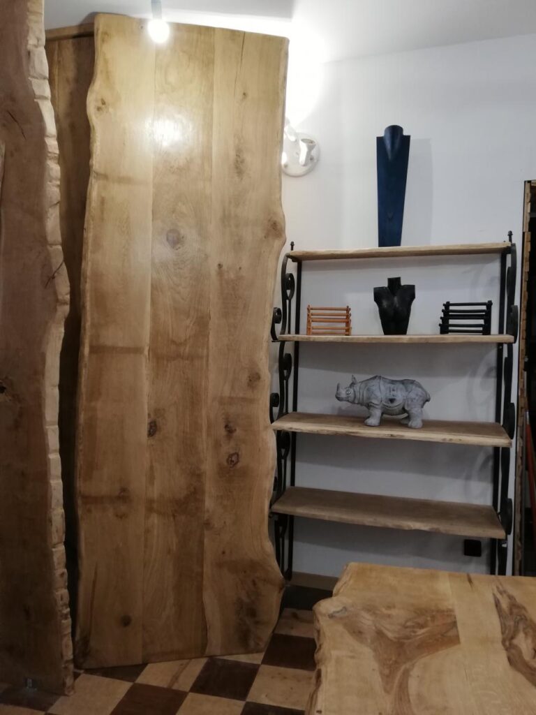 Plateaux chêne clair organique sous écorce