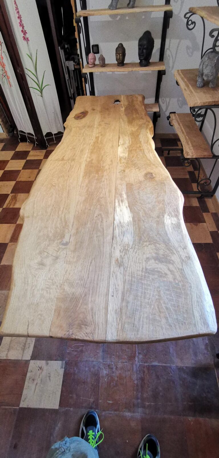 Table en chêne  avec pieds métalliques