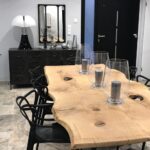 Table en bois bords irréguliers