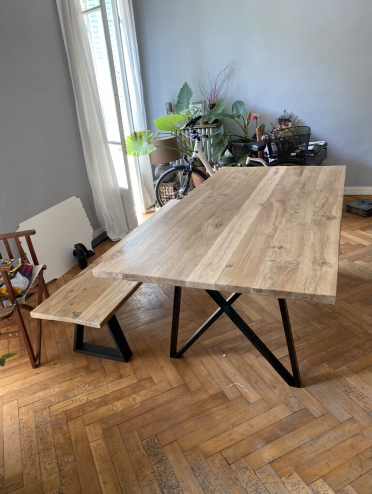 Table chêne et son banc, pieds métal contemporain