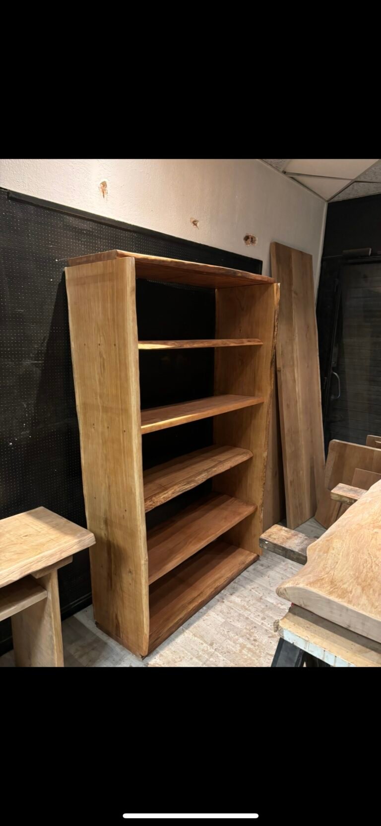 Armoire D'angle En Chêne Massif VidaXL - Rangement Pratique Et Déco Rustique Pour Vos Coins